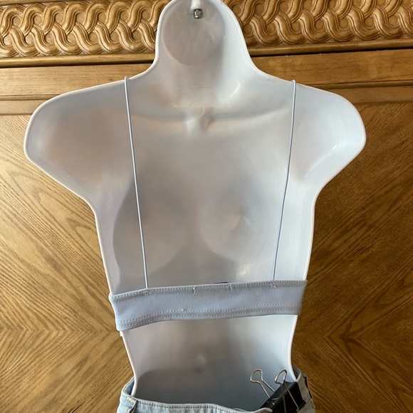 Prettylittlething light blue triangle bra top - Picture 5 of 7